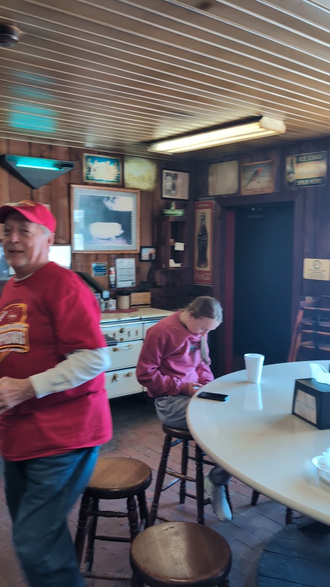 Roy's Hickory Pit Bbq-2